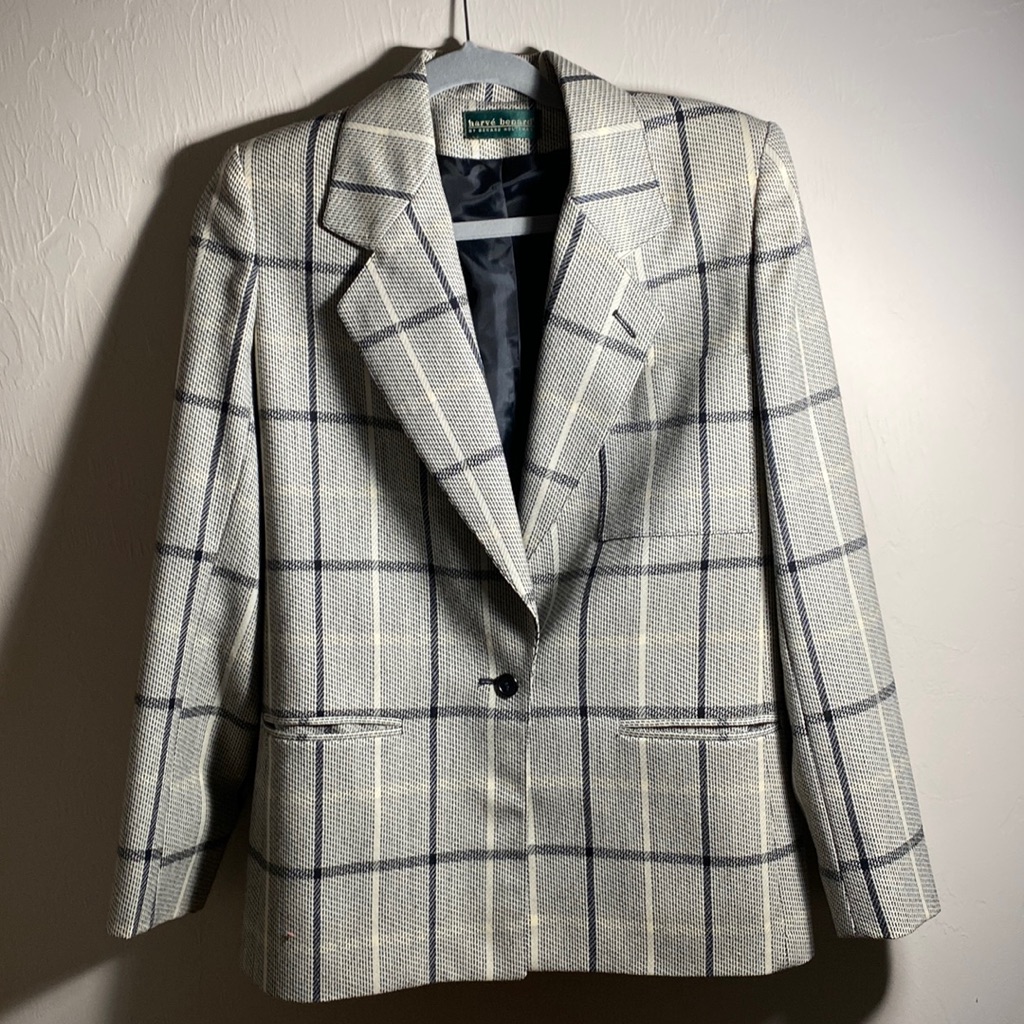 Harve’ Benard By Benard Holtzman Simple Sleek Black/White Blazer. Size M